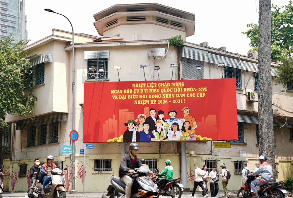 bầu cử-cờ hoa- đại biểu- TP.HCM- khẩu hiệu (17).jpg