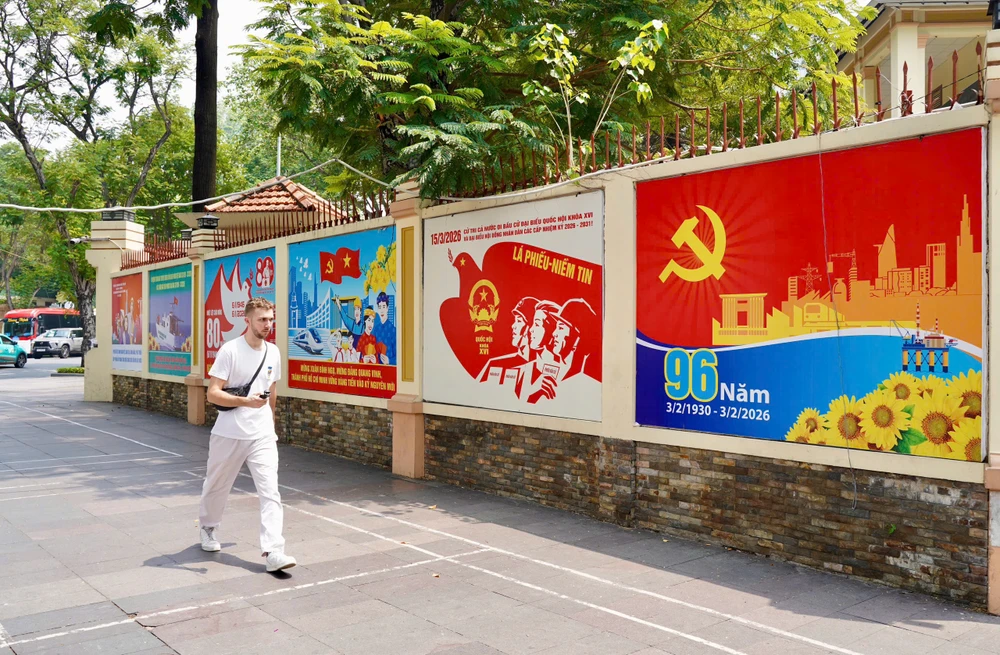 bầu cử-cờ hoa- đại biểu- TP.HCM- khẩu hiệu (18).jpg