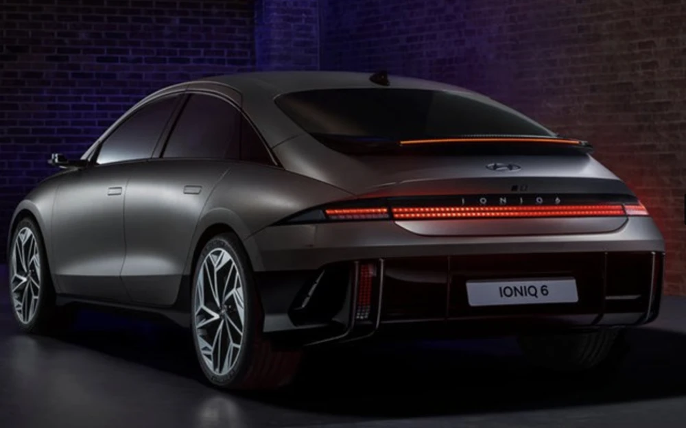 Chiếc xe này có thể hoạt động lên tới gần 500 km. Ảnh: Autocarindia.