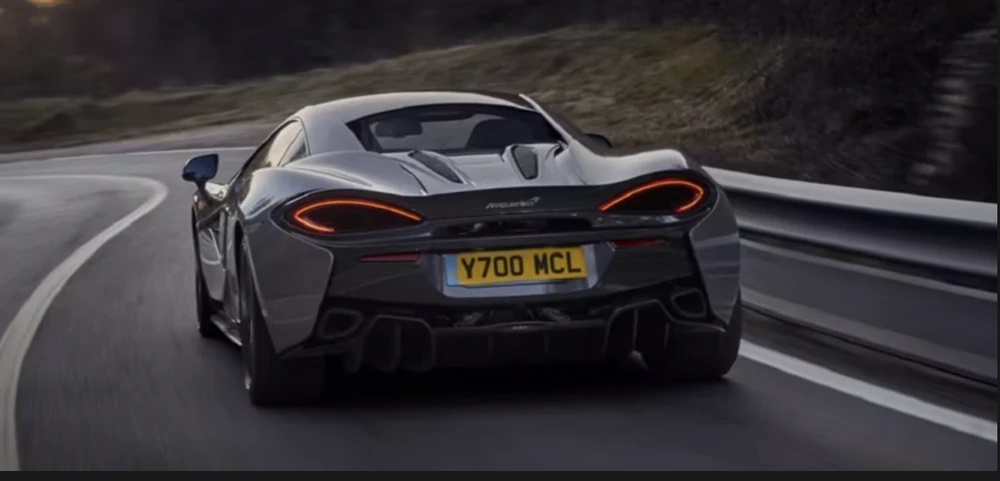 Hệ thống xả chuyên dụng này được thiết kế để có âm thanh hoàn hảo. Ảnh: Hotcars.