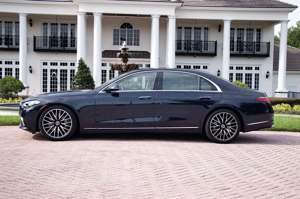 S-Class được trang bị hệ thống âm thanh tuyệt vời. Ảnh: Carbuzz.