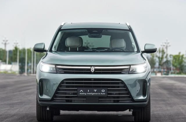 Chiếc xe điện cỡ lớn thông minh sang trọng 6 chỗ ngồi vừa được ra mắt. Ảnh: Chinapev. Chiếc xe điện cỡ lớn thông minh sang trọng 6 chỗ ngồi vừa được ra mắt. Ảnh: Chinapev.