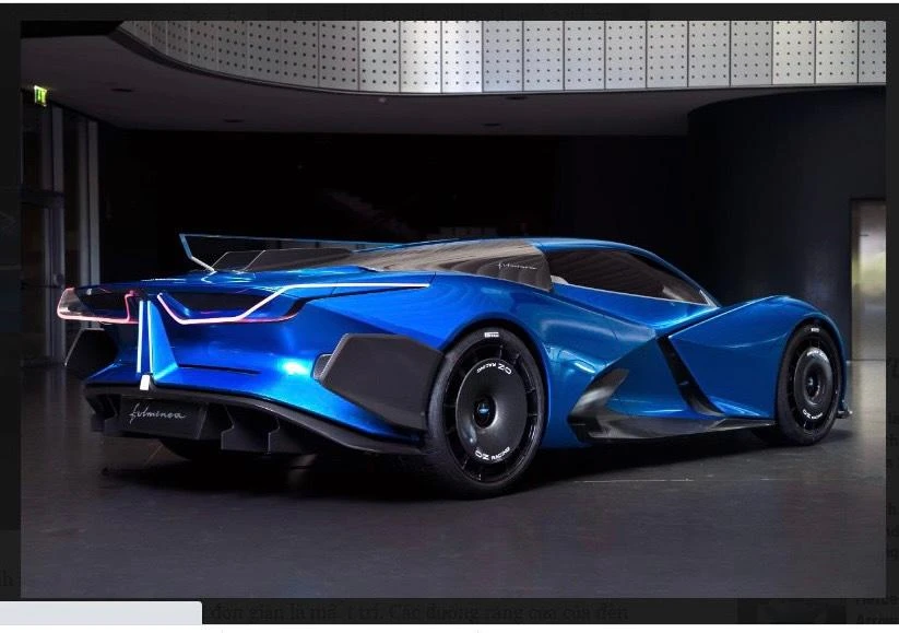 Chiếc xe được thiết kế các đường răng cưa của đèn hậu. Ảnh: Hotcars.