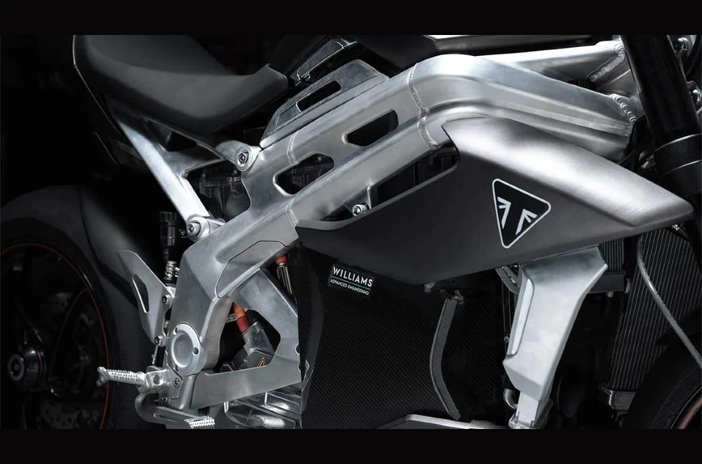 Triumph TE-1 có trọng lượng 220kg với khung được làm hoàn toàn bằng nhôm. Ảnh: Autocarindia.