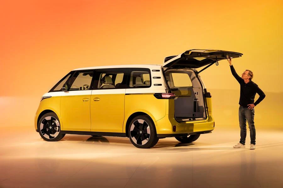 ID Buzz là phiên bản làm lại xe điện tương lai của hãng xe điện Microbus. Ảnh: Autocar.