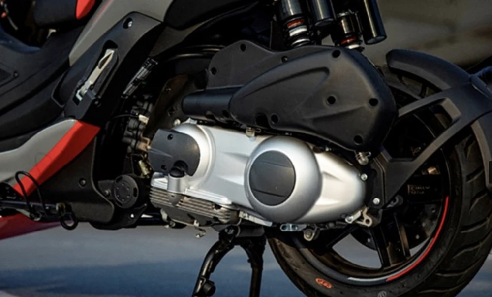 Maxi-scooter được đánh giá là một chiếc xe cao cấp. Ảnh: Autocarindia. Maxi-scooter được đánh giá là một chiếc xe cao cấp. Ảnh: Autocarindia.