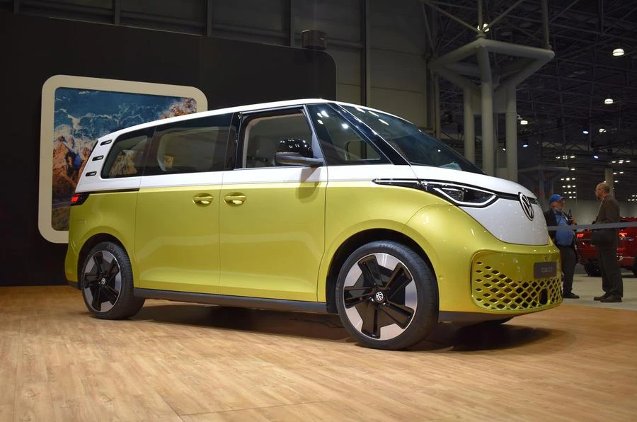 Volkswagen ID Buzz EV 2022 mới giá 1,7 tỉ đồng ảnh 1