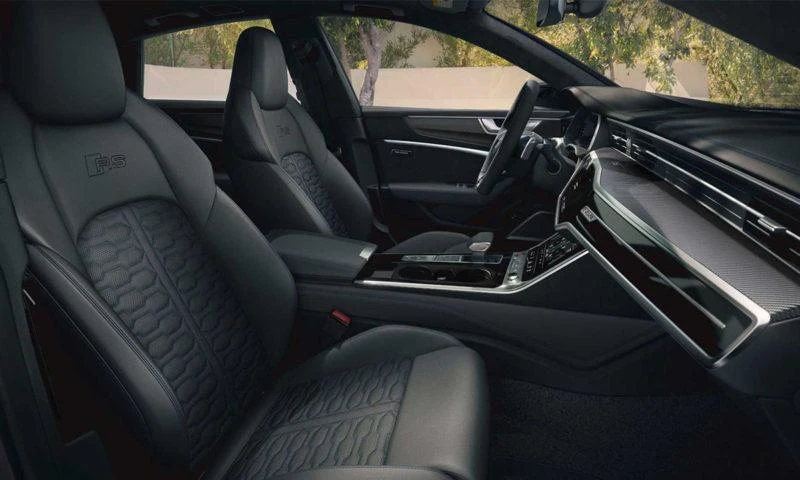 Audi Exclusive đã được trang bị chất liệu với gói da mở rộng. Ảnh: Carmag.