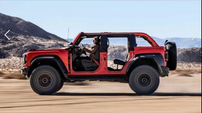 Ford Bronco Raptor (được đánh giá là 9,3/10). Ảnh: Hotcars.