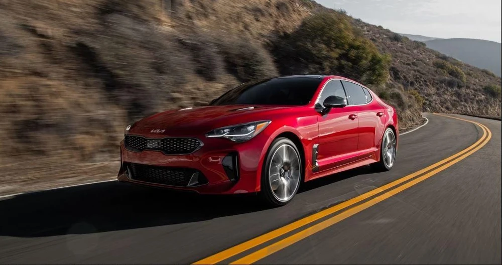 Những chiếc ô tô giá rẻ vẫn sản xuất hàng tấn mã lực. Ảnh: Hotcars.