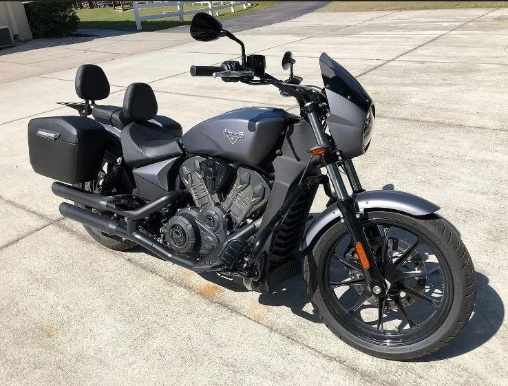 Victory Octane là một trong những chiếc mô tô có thiết kế ngoại hình đẹp. Ảnh: Hotcars.