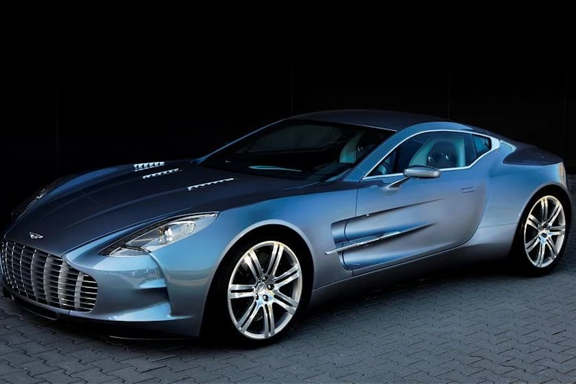 Aston Martin One-77. Ảnh: Carbuzz.