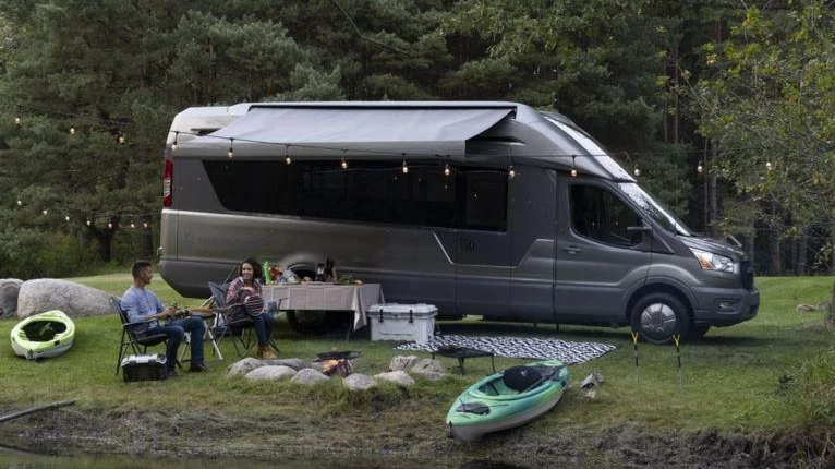 Những lợi ích của xe điện RV khiến bạn ngạc nhiên. Ảnh: Motorbiscuit.