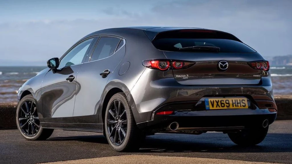 Mazda 3. Ảnh: Hotcars.