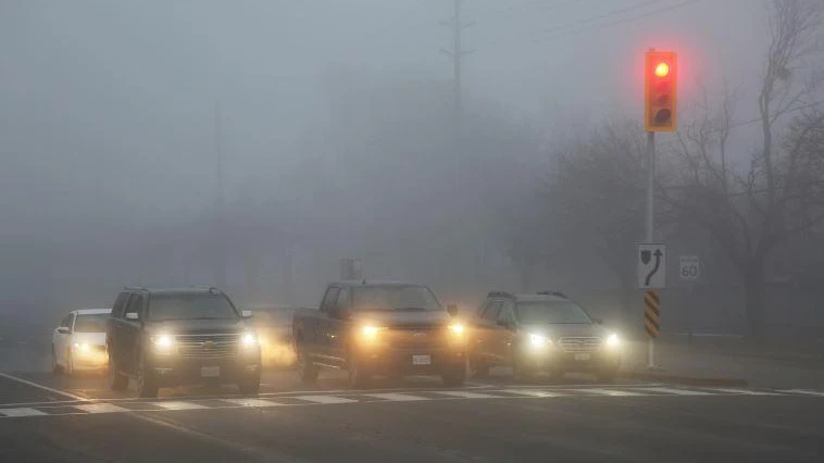 Bạn nên lái xe chậm lại. Ảnh: Motorbiscuit.