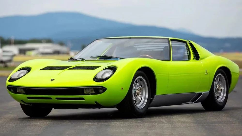 Lamborghini Miura P400. Ảnh: Hotcars.