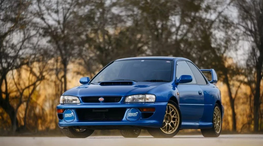 Subaru Impreza 22B STi. Ảnh: Hotcars.