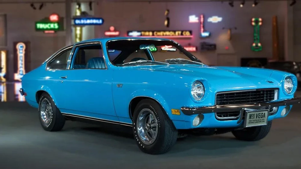 10 chiếc xe bán chạy như tôm tươi nhưng cuối cùng lại làm hỏng thương hiệu. Ảnh: Hotcars.