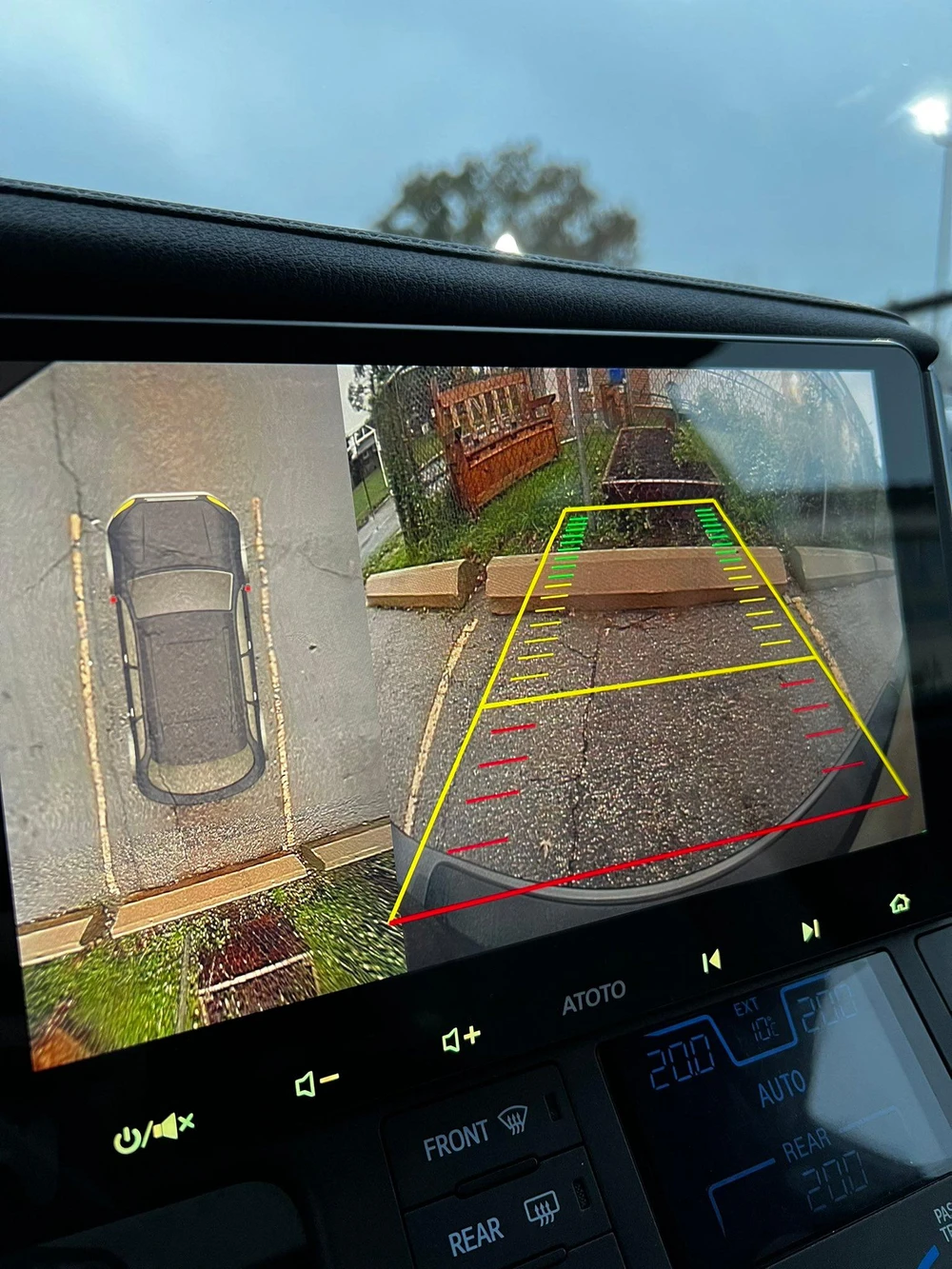 Sử dụng các công nghệ hỗ trợ. Ảnh: Motorbiscuit. Sử dụng các công nghệ hỗ trợ. Ảnh: Motorbiscuit.