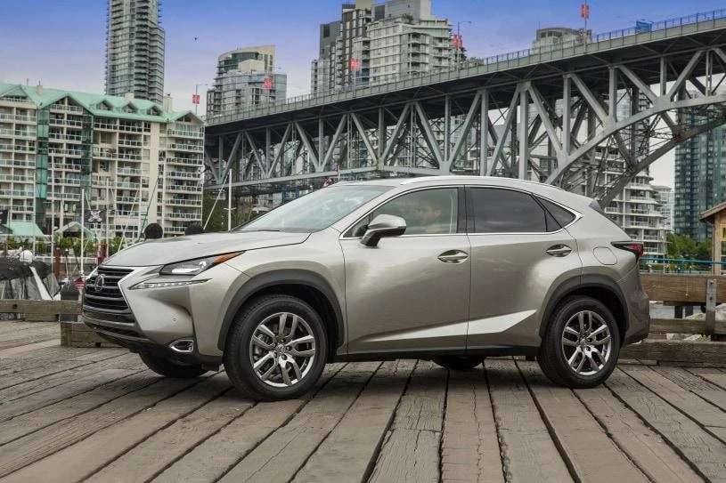 Lexus NX 200t 2017. Ảnh: Motorbiscuit.