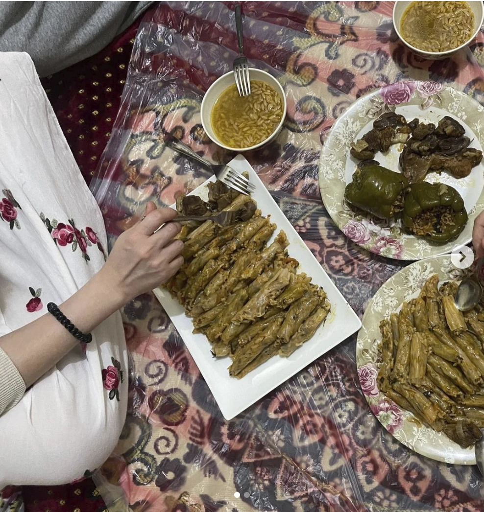 Đừng tự rót đầy ly ở Ai Cập. Ảnh: Thetravel