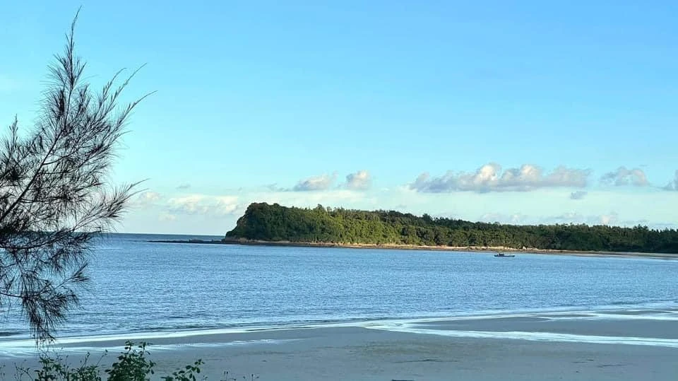 Thời tiết đảo Quan Lạn Quảng Ninh có 2 mùa rõ rệt nhất là mùa hạ và mùa đông.