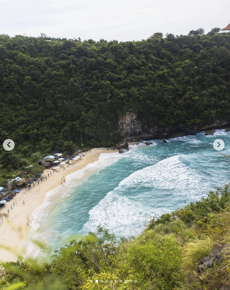 Bãi biển Diamond, Nusa Penida. Ảnh: Thetravel.