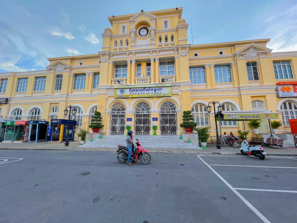 Tony Nguyễn thích đi du lịch, thích được khám phá đó đây nên thanh xuân của anh gắn liền với những chuyến đi.