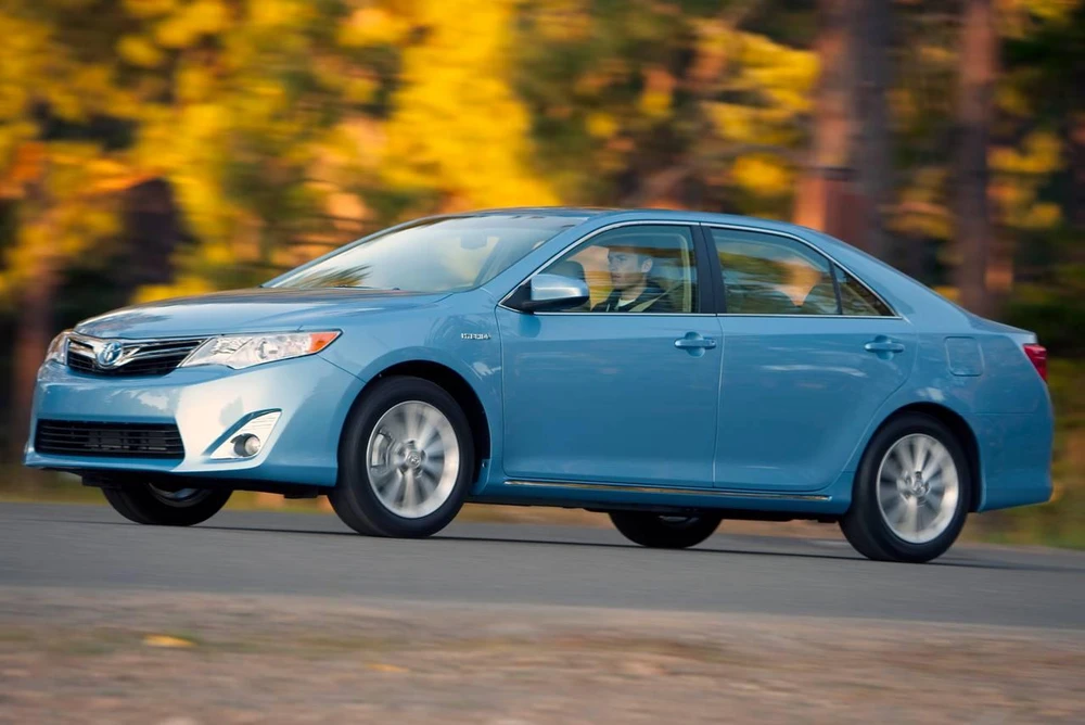 Toyota Camry Hybrid 2014. Ảnh: Motorbiscuit.