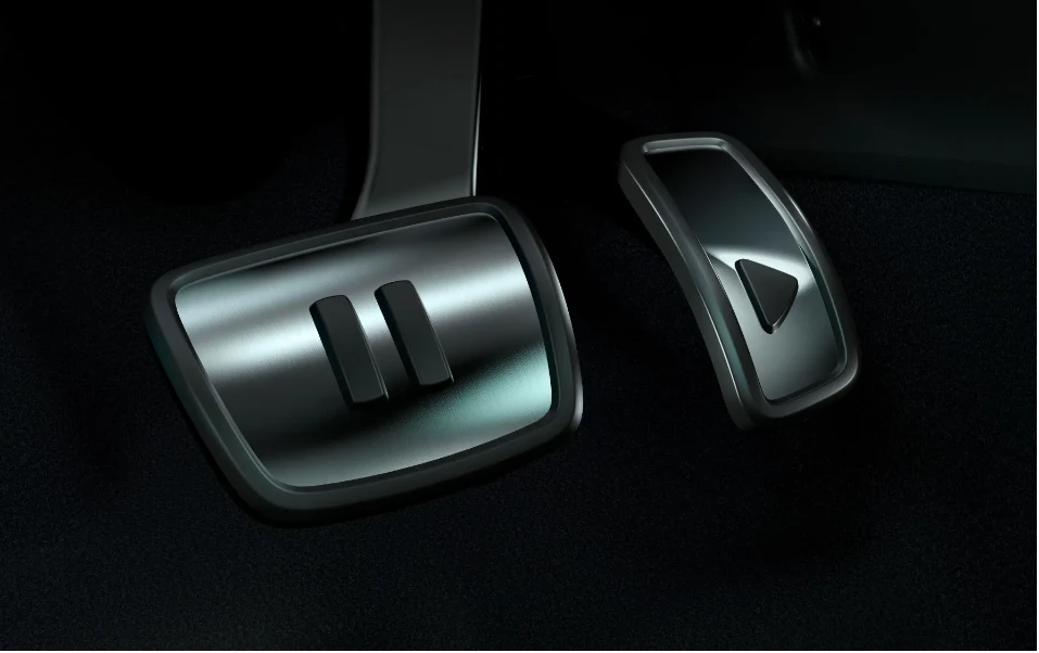 Lái xe bằng một bàn đạp là một tính năng của ô tô với một số lợi ích. Ảnh: Motorbiscuit. Lái xe bằng một bàn đạp là một tính năng của ô tô với một số lợi ích. Ảnh: Motorbiscuit.