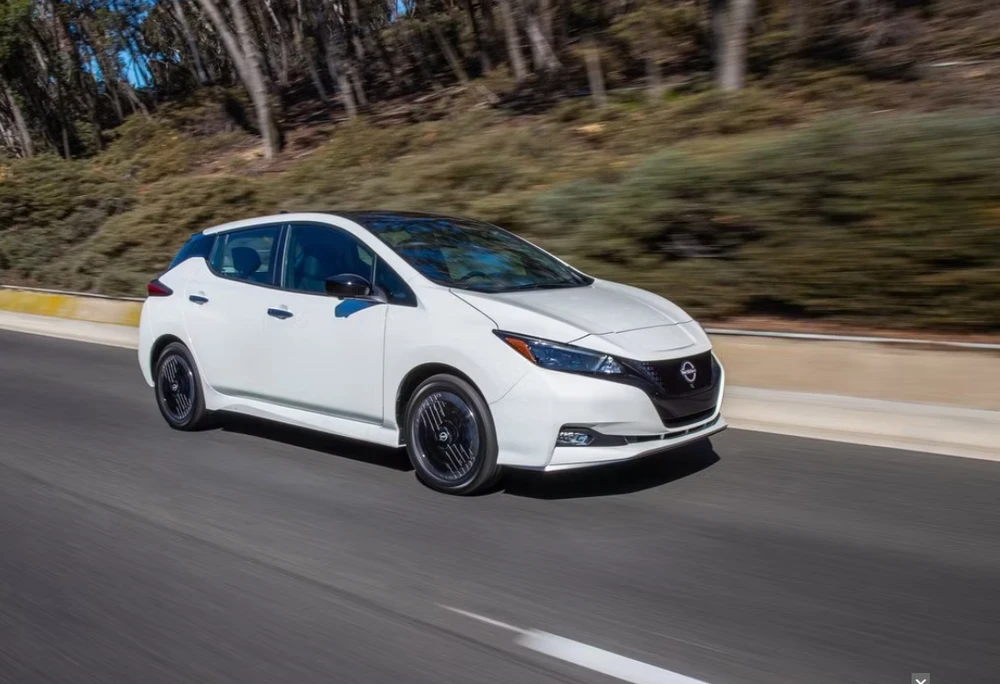 Nissan. Ảnh: Hotcars.