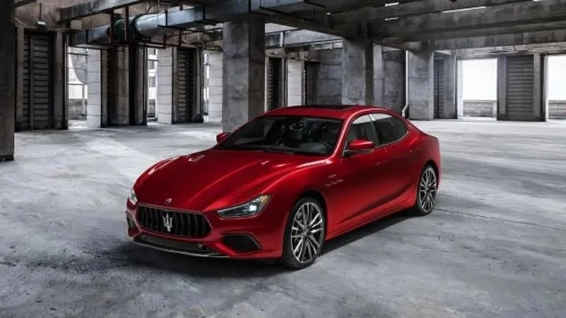 Ghibli Trofeo là chiếc sedan nhanh nhất của Maserati. Ảnh: Hotcars.
