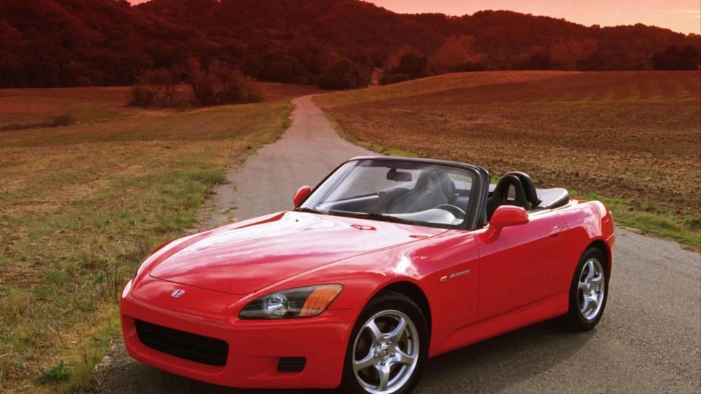 Honda S2000 chắc chắn là một trong những chiếc xe thể thao tốt nhất. Ảnh: Hotcars.