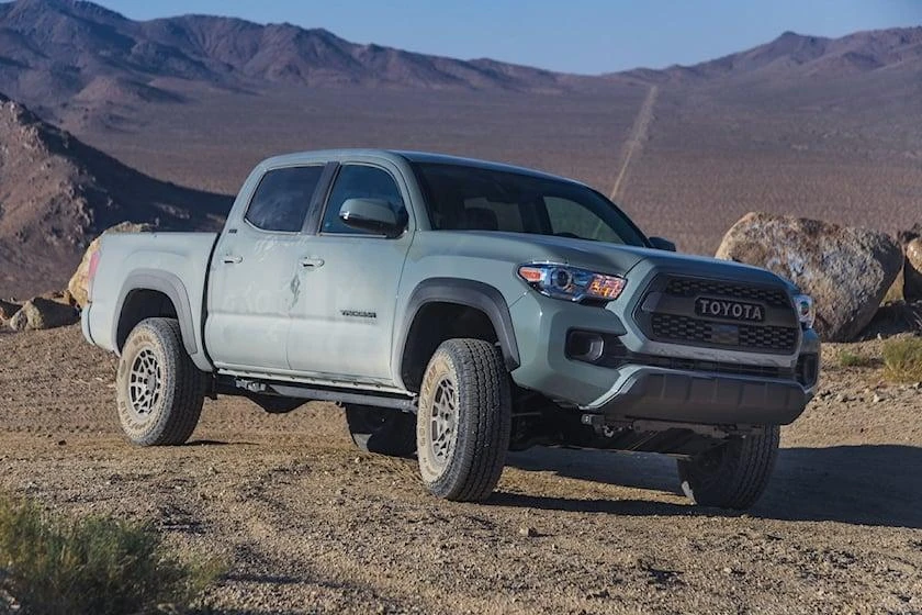 Toyota Tacoma là một lựa chọn tuyệt vời dùng để kéo hoặc chở vật nặng. Ảnh: Carbuzz.