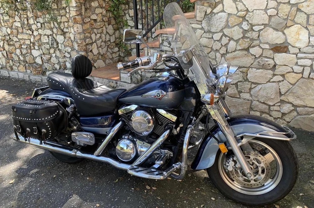 Kawasaki Vulcan 1500FI Classic đời 2006 đã qua sử dụng có giá khoảng 4.000 USD. Ảnh: Hotcars.