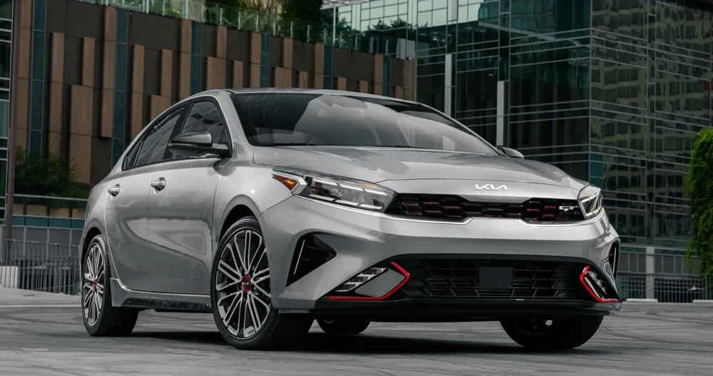 Forte là một chiếc sedan cỡ nhỏ giá cả phải chăng nhất với 19.490 USD. Ảnh: Hotcars.