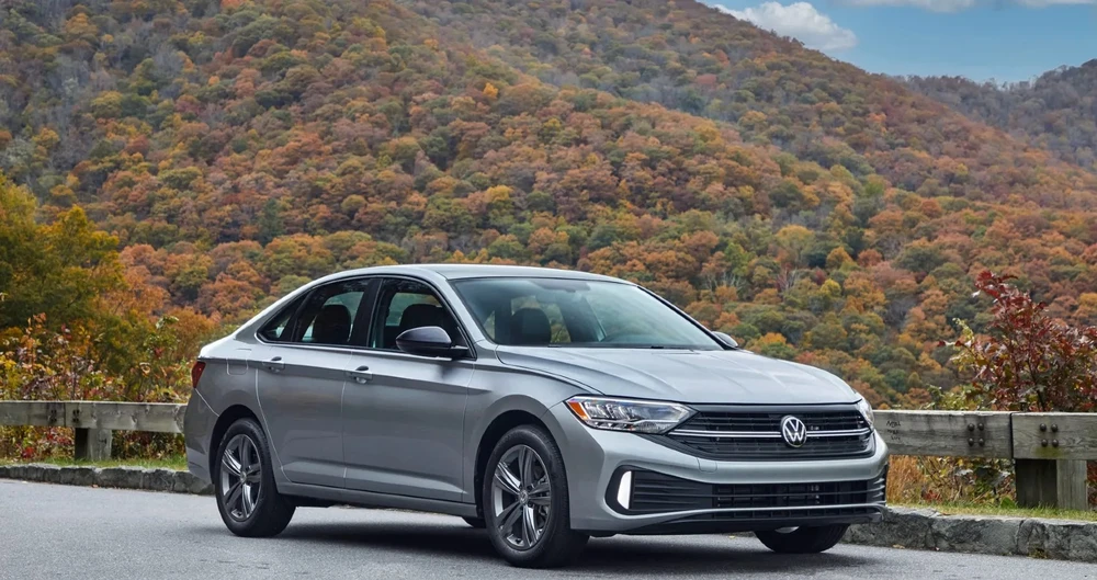 Jetta là mẫu sedan bán chạy nhất của Volkswagen. Ảnh: Hotcars.