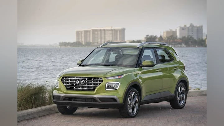 Hyundai Venue, có giá khởi điểm khoảng 20.800 USD. Ảnh: Motorbiscuit. Hyundai Venue, có giá khởi điểm khoảng 20.800 USD. Ảnh: Motorbiscuit.