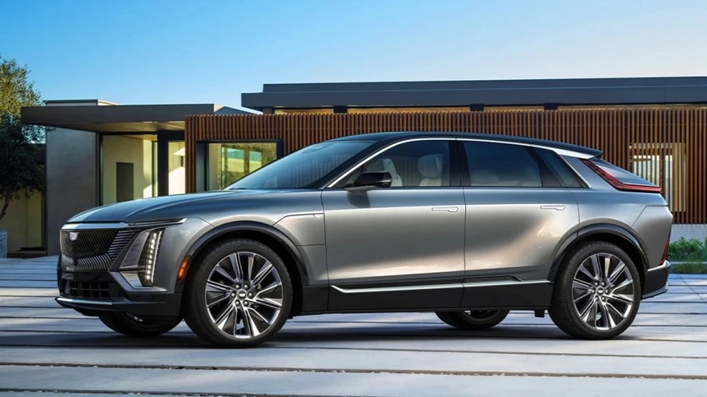 Cadillac Lyriq 2023 sắp ra mắt và đây là một chiếc xe có thiết kế kiểu dáng sắc nét với công nghệ hiện đại. Ảnh: Motorbiscuit.