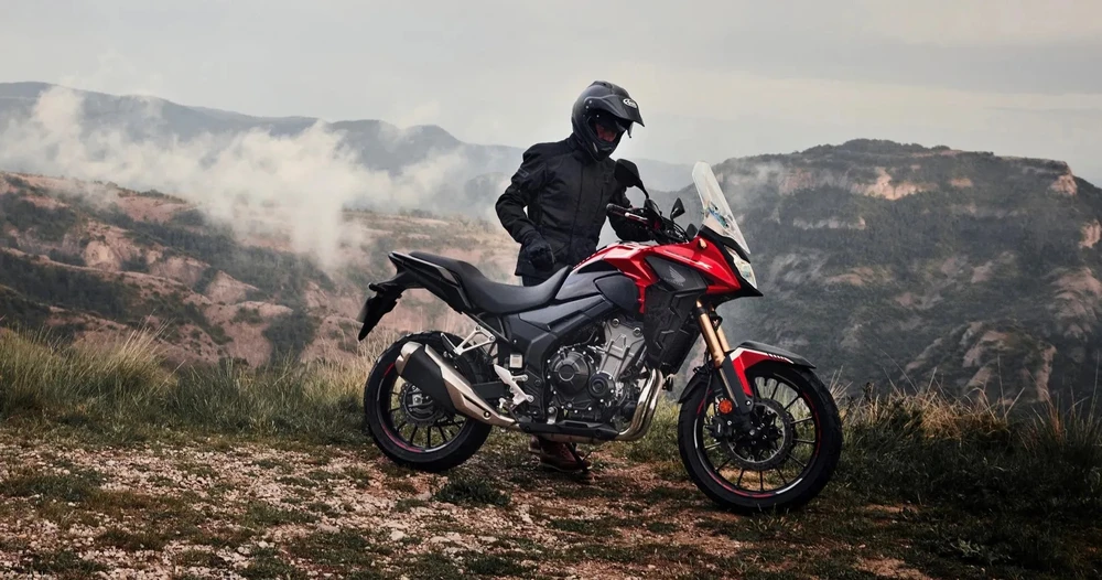 Honda CB500X 2019 có giá 6.885 USD. Ảnh: Hotcars.