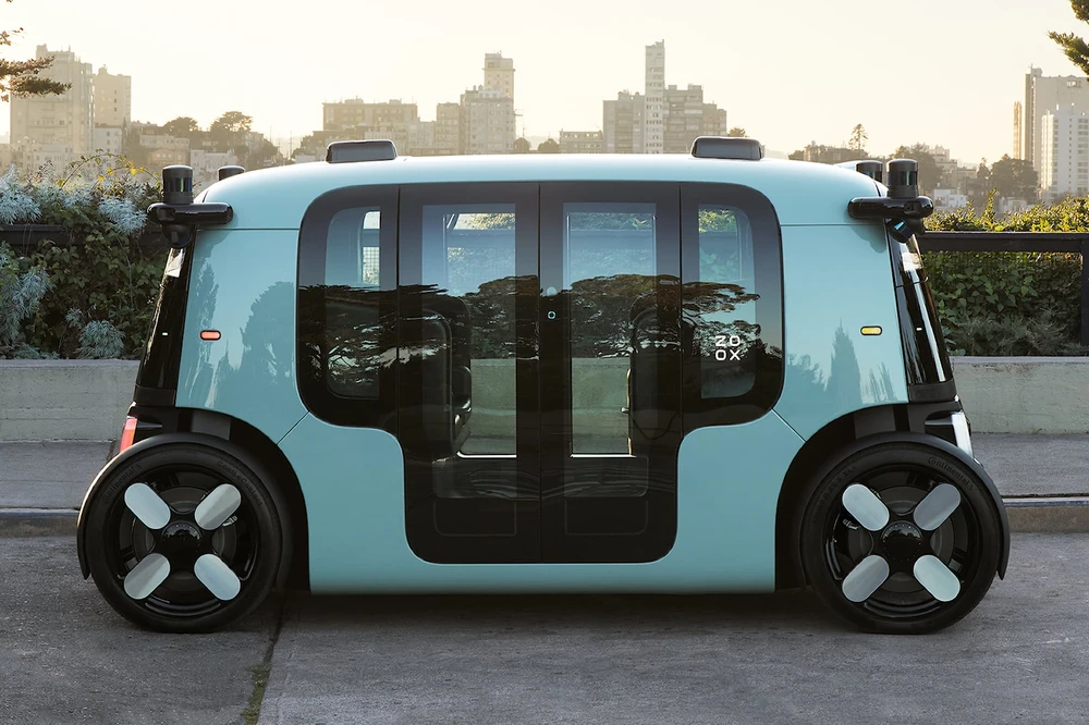 Taxi điện tự lái có sức chứa 4 hành khách. Ảnh: Carbuzz.