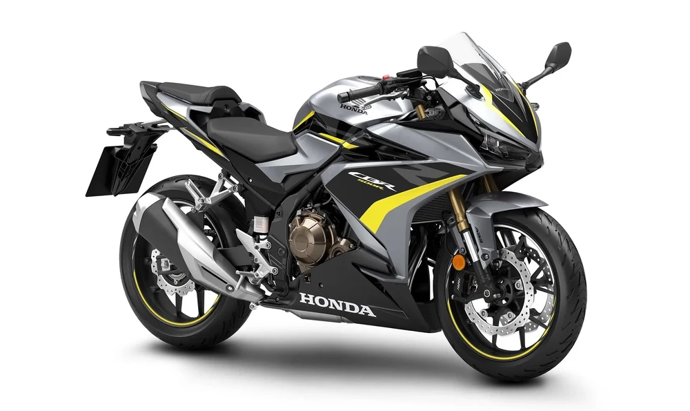 Hiện xe được bán với giá khởi điểm 7.299 USD. Ảnh: Hotcars.