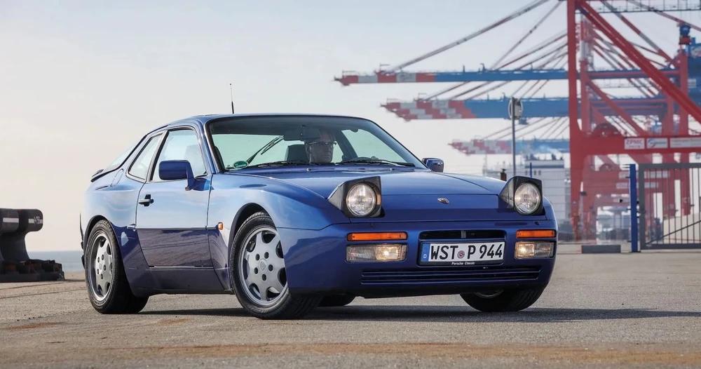 Porsche 944 có giá 10.500 USD- 21.000 USD. Ảnh: Hotcars.