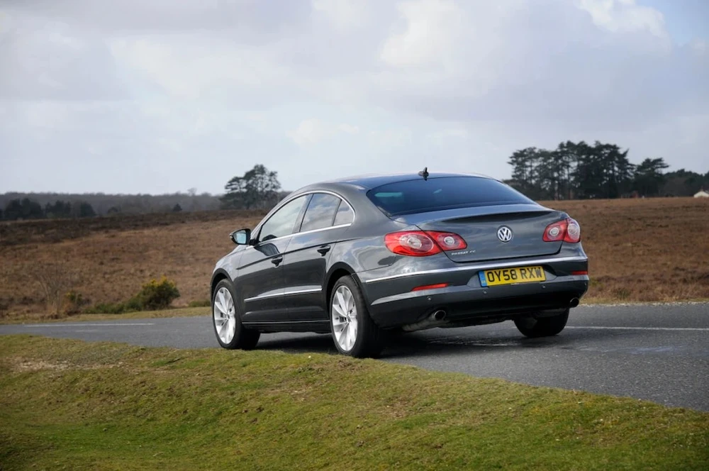 Volkswagen CC là phiên bản có kiểu dáng đẹp hơn. Ảnh: Motorbiscuit.