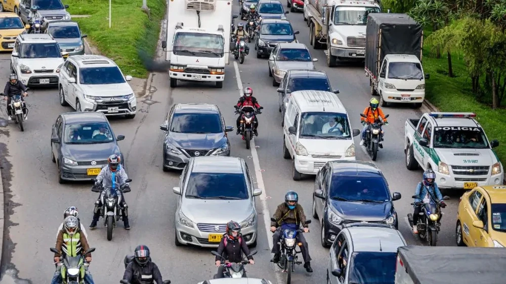 Cần hiểu và chuyển làn đúng cách. Ảnh: Motorbiscuit. Cần hiểu và chuyển làn đúng cách. Ảnh: Motorbiscuit.