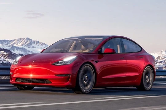 Tesla Model 3 tốc từ 0-100 km/h trong 3,1 giây. Ảnh: Cabuzz. Tesla Model 3 tốc từ 0-100 km/h trong 3,1 giây. Ảnh: Cabuzz.
