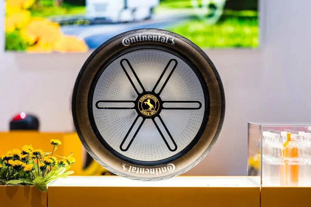 Đây là lốp xe lục địa siêu phổ biến và rất đáng tin cậy. Ảnh: Motorbiscuit.