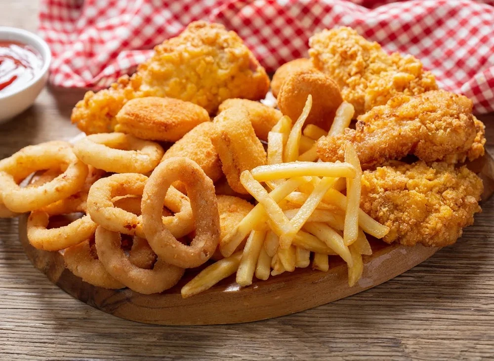 Đồ chiên có thể gây tình trạng viêm nhiễm cho cơ thể. Ảnh: Shutterstock.