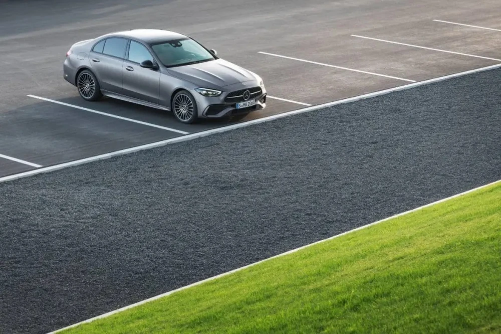 Mercedes-Benz C-Class. Ảnh: Motorbiscuit. Mercedes-Benz C-Class. Ảnh: Motorbiscuit.