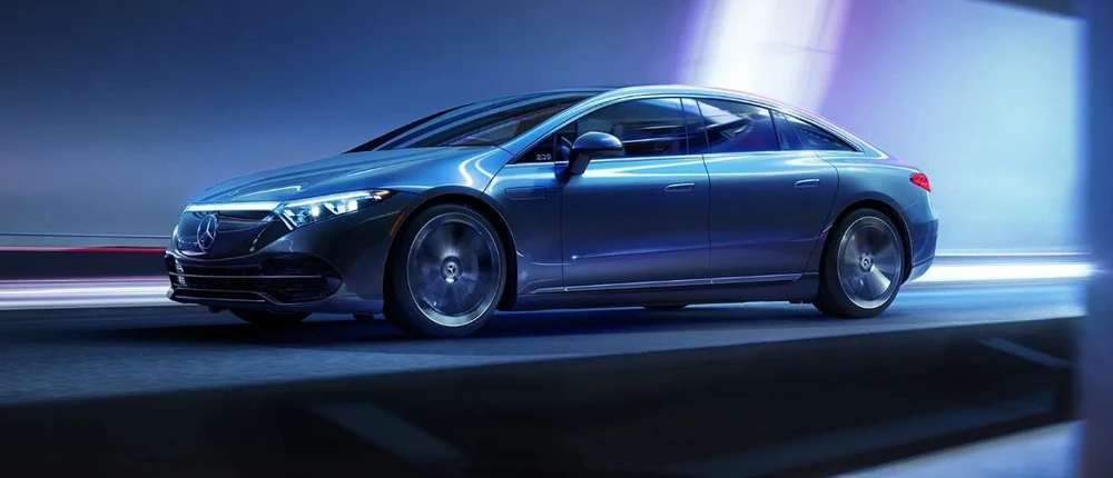 Chiếc sedan này có phạm vi lái xe điện tiềm năng là 350 dặm. Ảnh: Motorbiscuit.